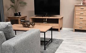 Loft- huoneisto matkustajasatamassa